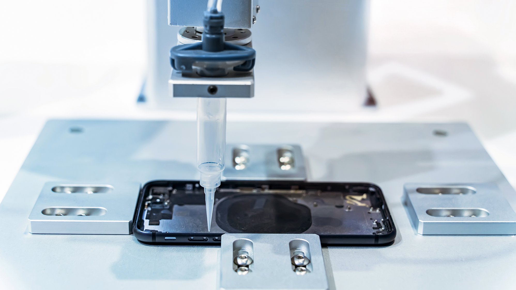 ext-adhesive-mobile-phone-02-2048x1152px