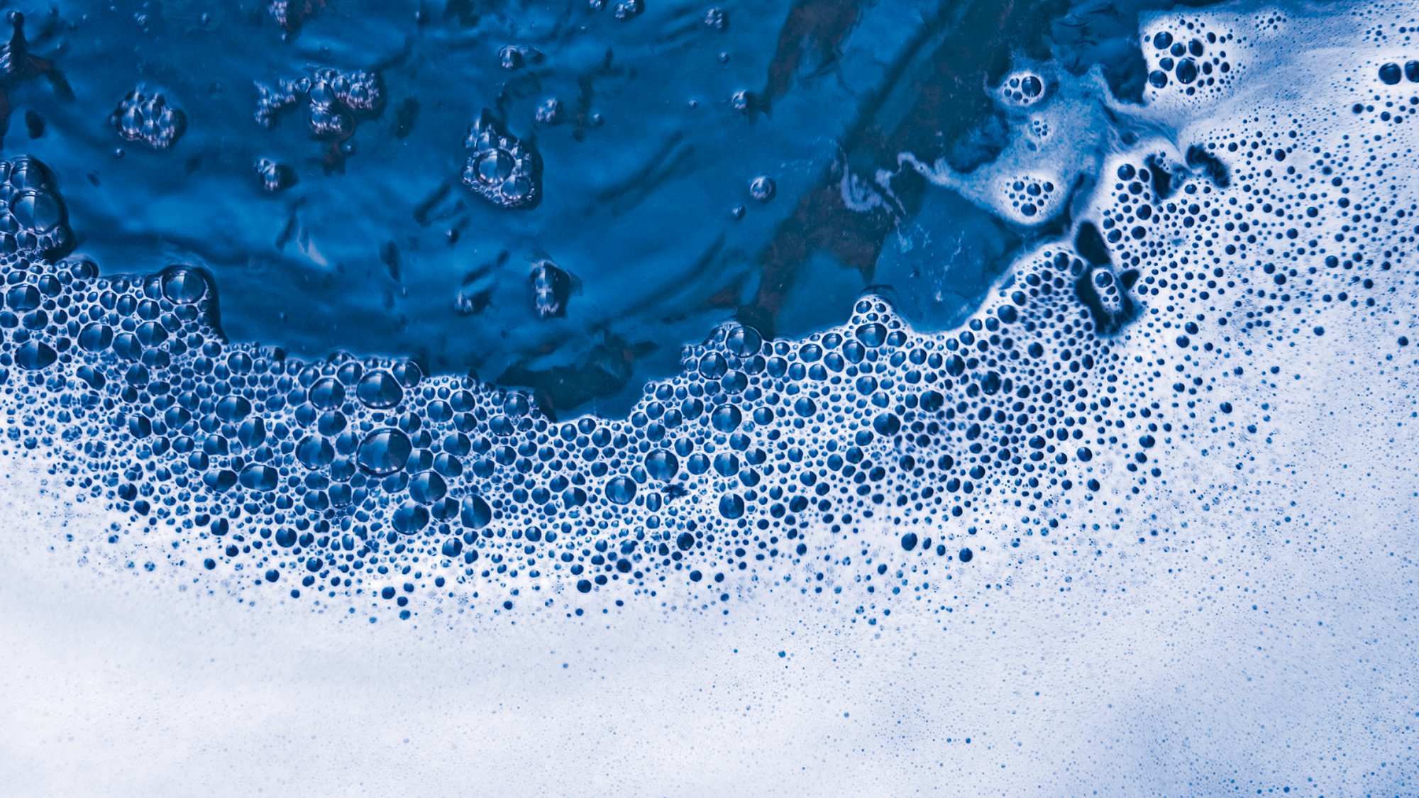 ext-foam-white-2048x1152px
