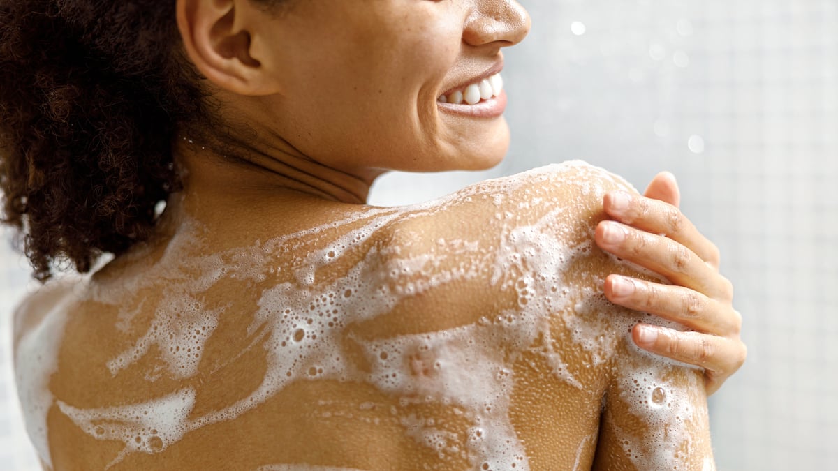 ext-shower-gel-body-wash-foam-2048x1152px